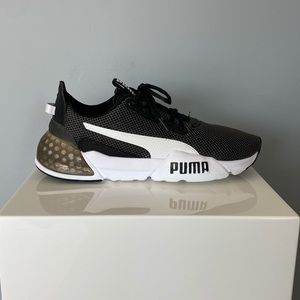 Men’s Puma Black/White Sneaker - Size 8.5